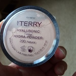By Terry Hyaluronic Tinted Hydra Powder in 200